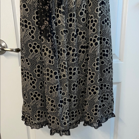 Anna Sui Black and Tan Patterned Silk Cocktail Dress - Picture 3 of 6
